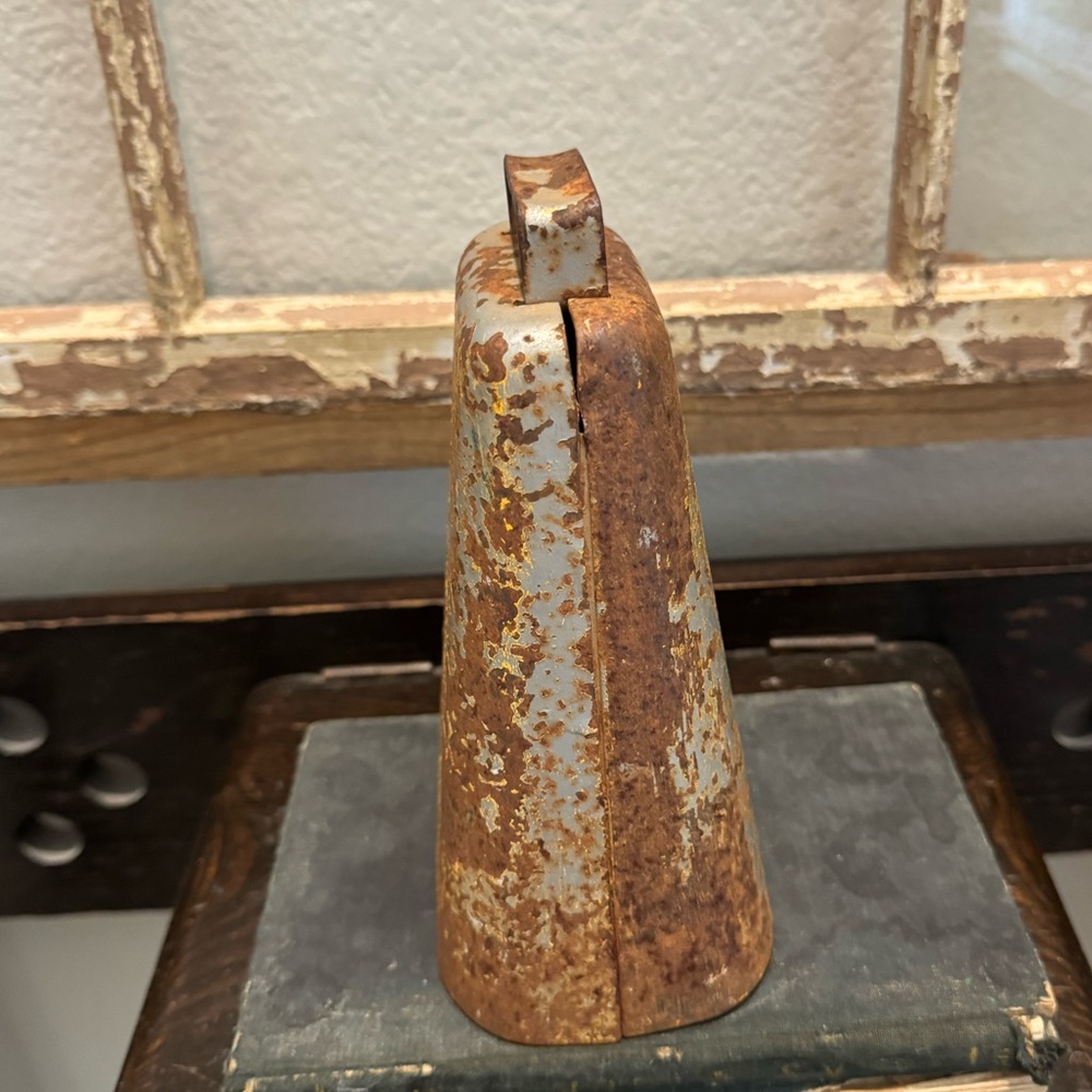 Vintage metal cowbell - Picture 2 of 5